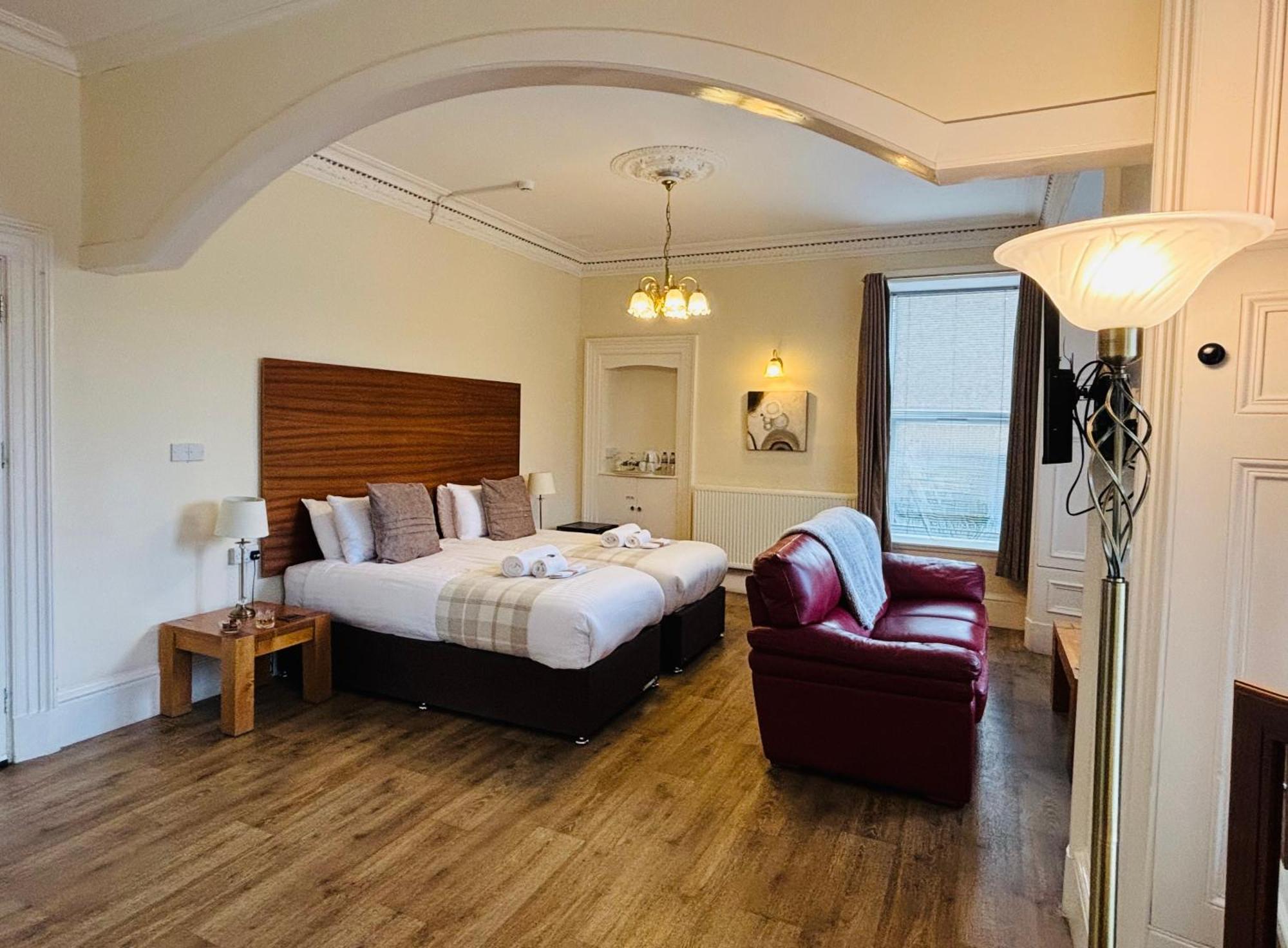 The Claymore Guest House Pitlochry Dış mekan fotoğraf